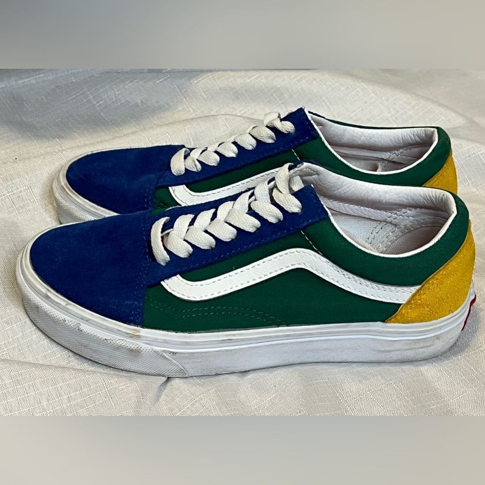 Vans Off the Wall Old School Yacht Shoes - size Women’s 6 / Men’s 4.5 (US)